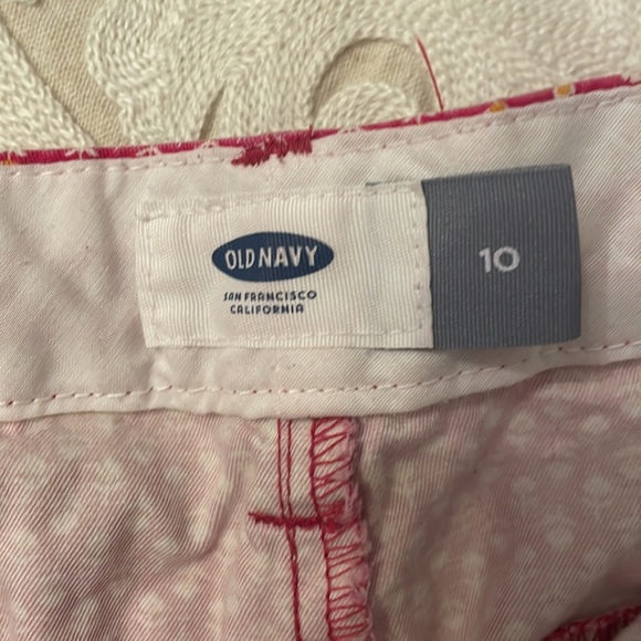 Old Navy, size 10 shorts.  Hot pink with yellow. Never worn - Picture 3 of 3